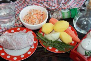 для приготування капусняка мені необхідні такі інгредієнти