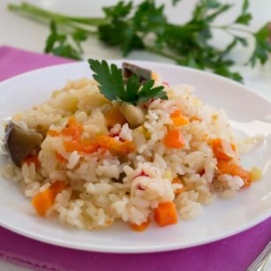 Рис з овочами у мультиварці