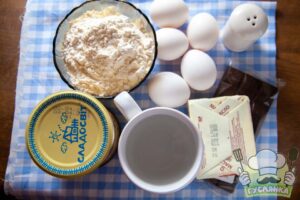 для приготування еклерів зі згущеним молоком мені потрібні такі інгредієнти