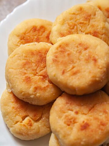 Сирники з яблуками в духовці