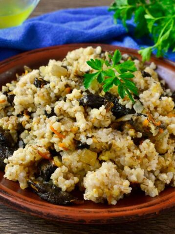 Рецепт ячної каші з грибами