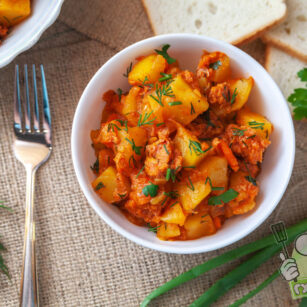 Тушена картопля з тушонкою за 40 хвилин